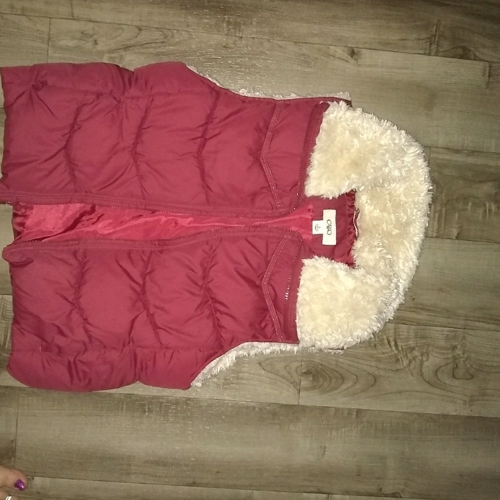Cute sz small vest w/fur